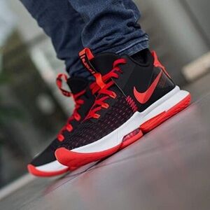 Authentic NIKE Lebron Witness V "BRED" Men’s sz 13 Blk/bright crimson VCQ9380005